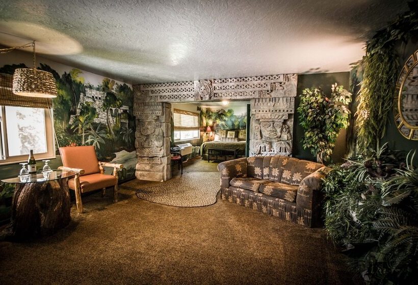 Номер Стандарт, The Anniversary Inn   Logan