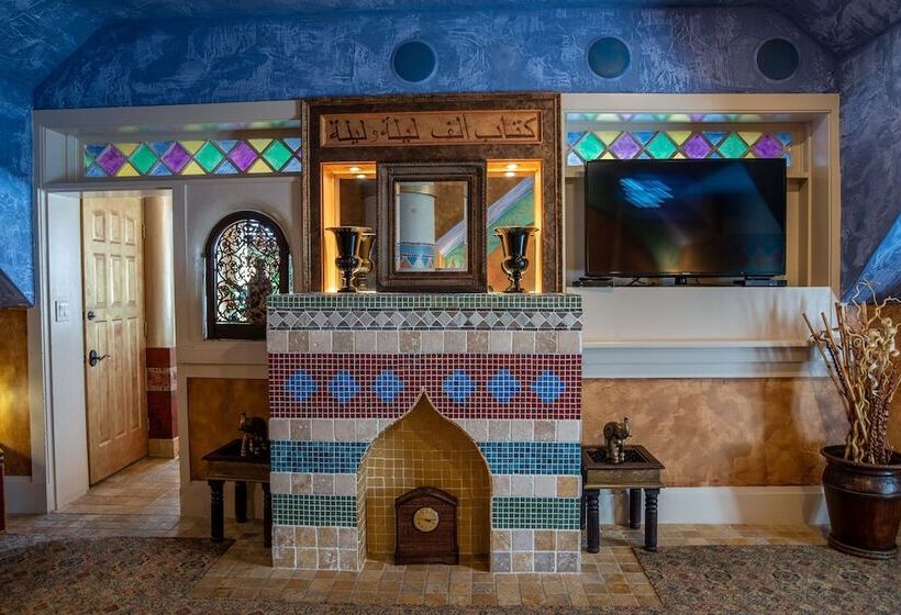Номер Стандарт, The Anniversary Inn   Logan