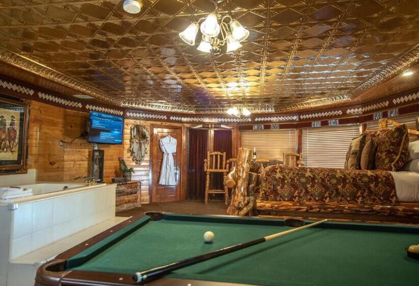 Номер Стандарт Внутренний, The Anniversary Inn   Logan