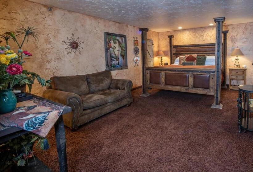 Номер Стандарт, The Anniversary Inn   Logan