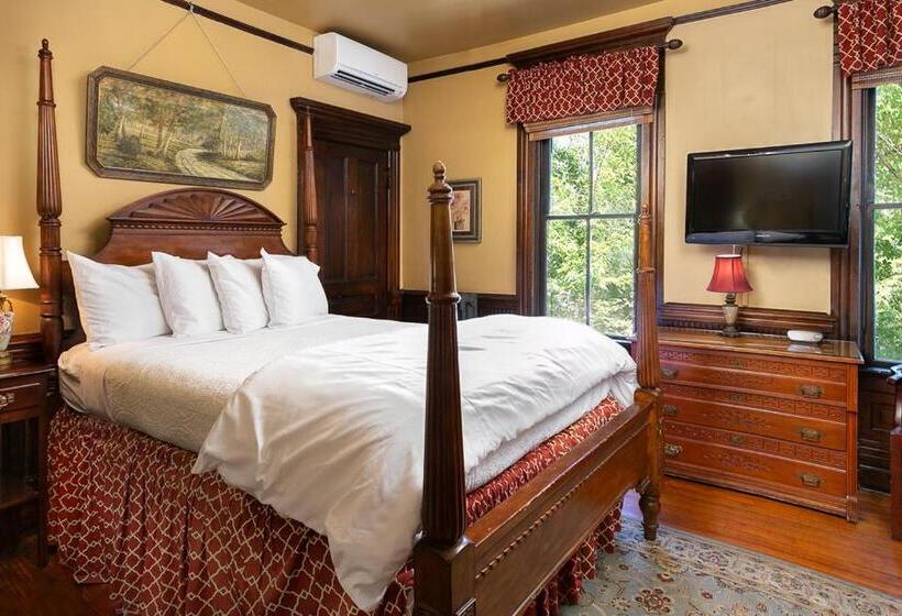 Номер Стандарт, Cedar Crest Inn