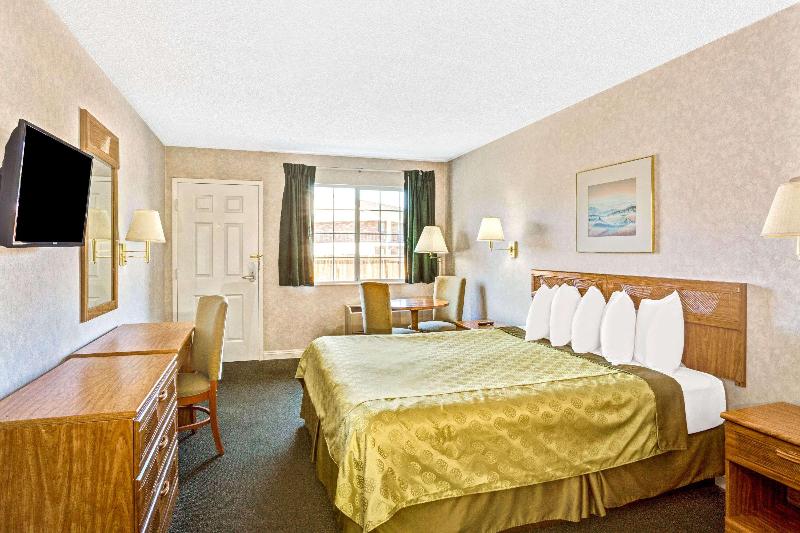 带大床的标准间, Days Inn By Wyndham Carson City