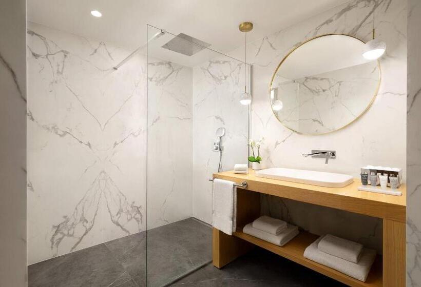 디럭스 룸 도시 전망, Jw Marriott Cannes