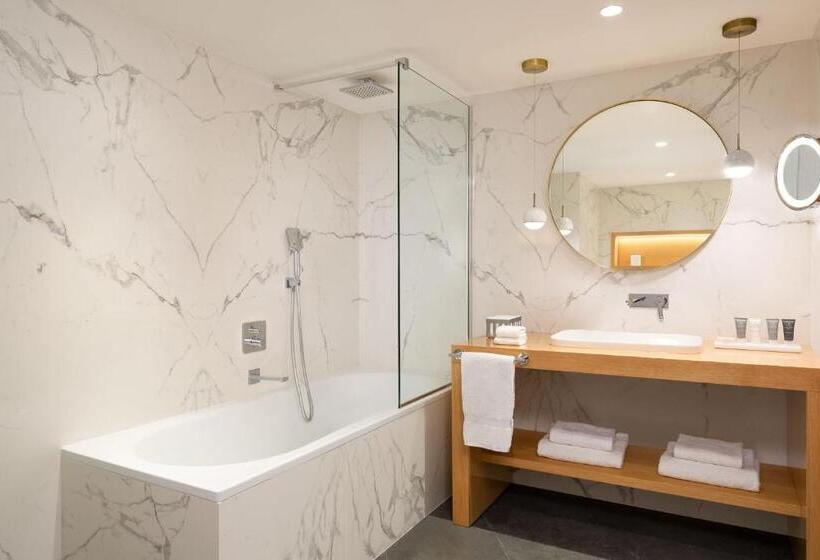 디럭스 룸 가든 전망, Jw Marriott Cannes