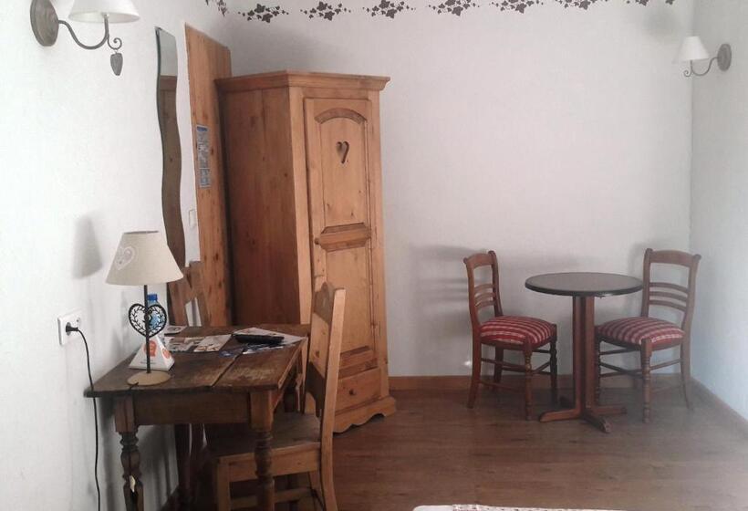 Номер Economy, The Originals Boutique, Hôtel La Ferme Du Pape, Eguisheim