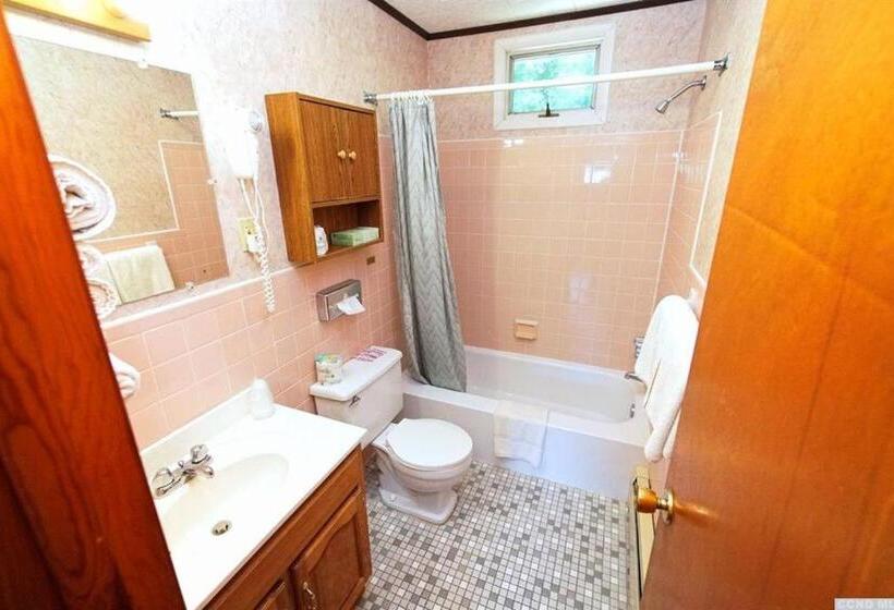 Люкс 2 Спальни, Red Ranch Inn