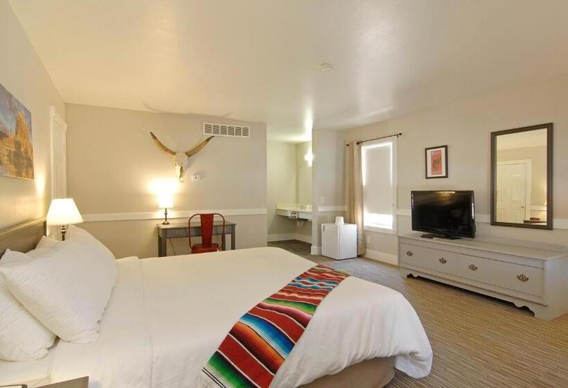 스탠다드 룸 킹사이즈 침대, Palm Canyon Hotel And Rv Resort
