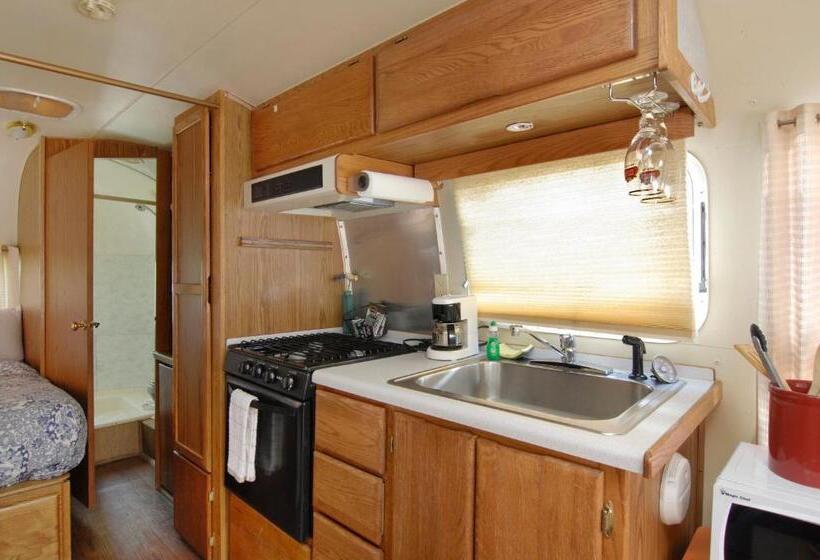 스탠다드 룸 더블 침대, Palm Canyon Hotel And Rv Resort