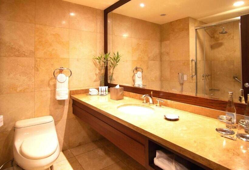이그제큐티브 룸, Swissotel Quito