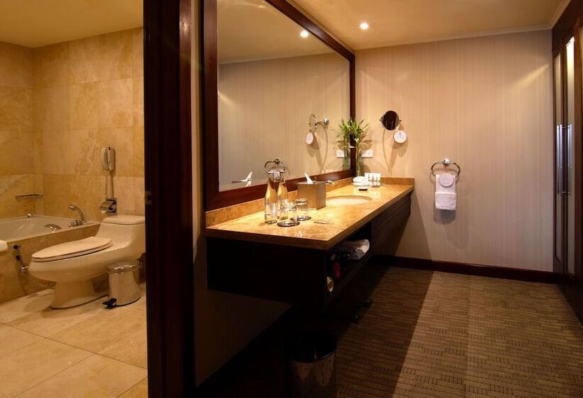 이그제큐티브 룸, Swissotel Quito