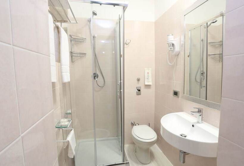 اتاق استاندارد یک نفره, Piacenza