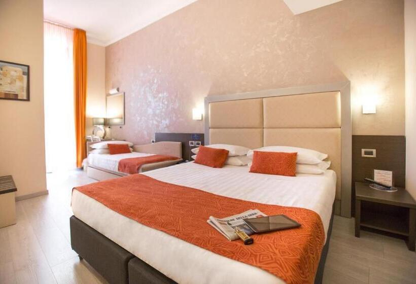 اتاق استاندارد سه نفره, Piacenza