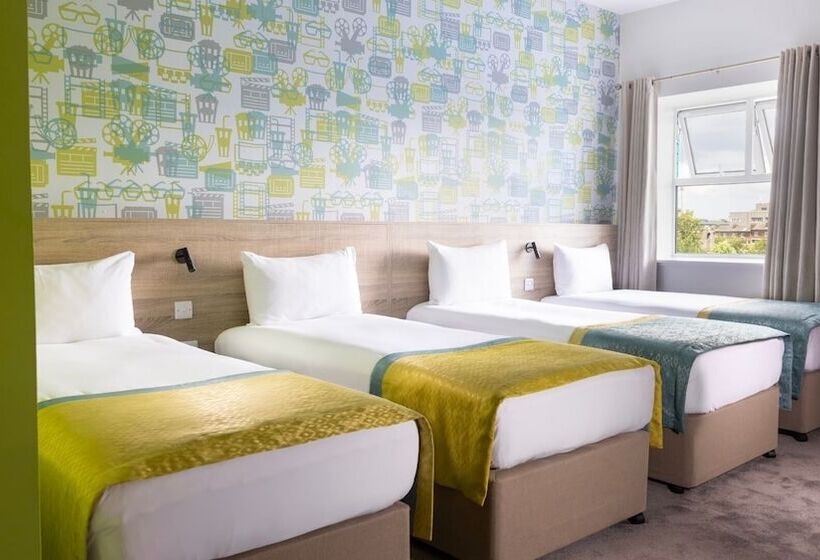 اتاق استاندارد چهار تخته, The Camden Street