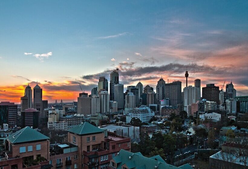Апартаменты 1 Спальня Вид на Город, Adina Apartment Hotel Sydney Surry Hills