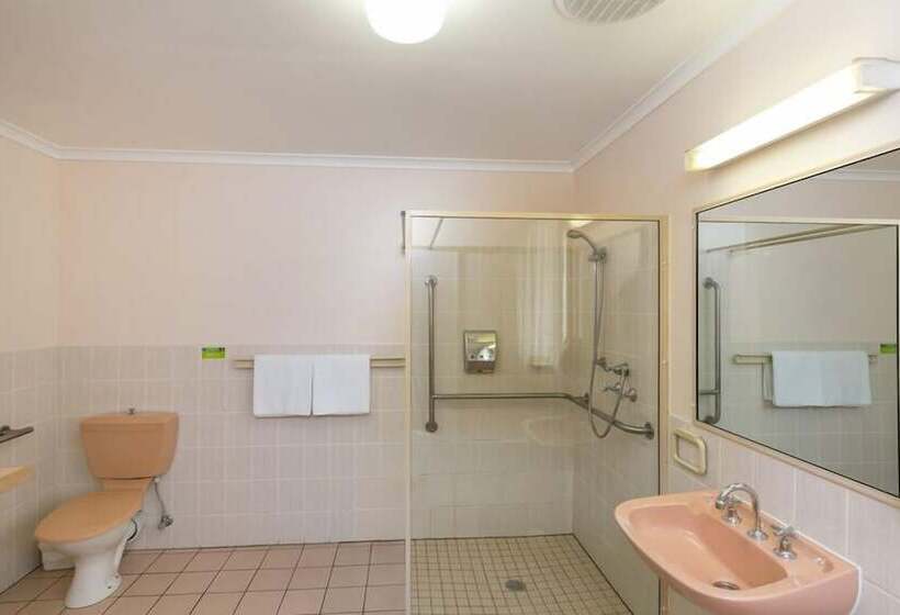 장애인을 위한 스탠다드 룸, Golden Square Motor Inn