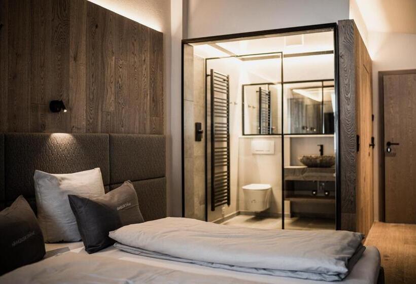Номер Стандарт с Балконом, Verwöhn Wellnesshotel Walserhof