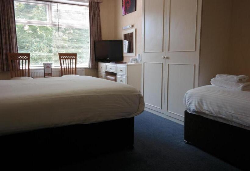 اتاق خانوادگی, Celebrity Bournemouth East Cliff By Villare Hotels