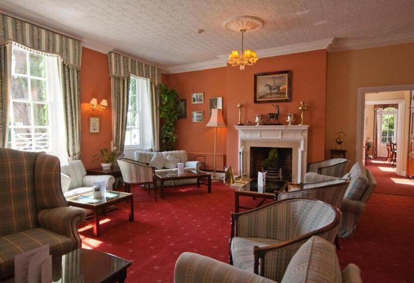 Номер Стандарт, Corse Lawn House