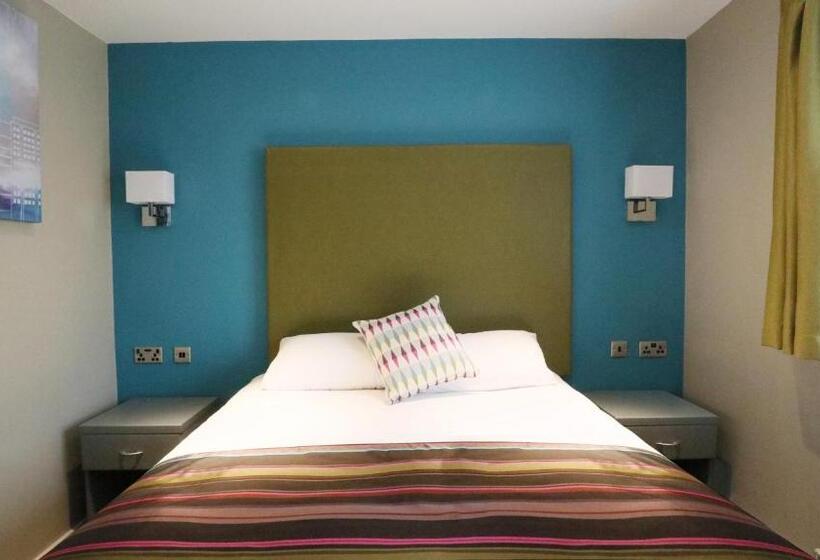 Номер Deluxe, The Victoria Hotel Manchester By Compass Hospitality