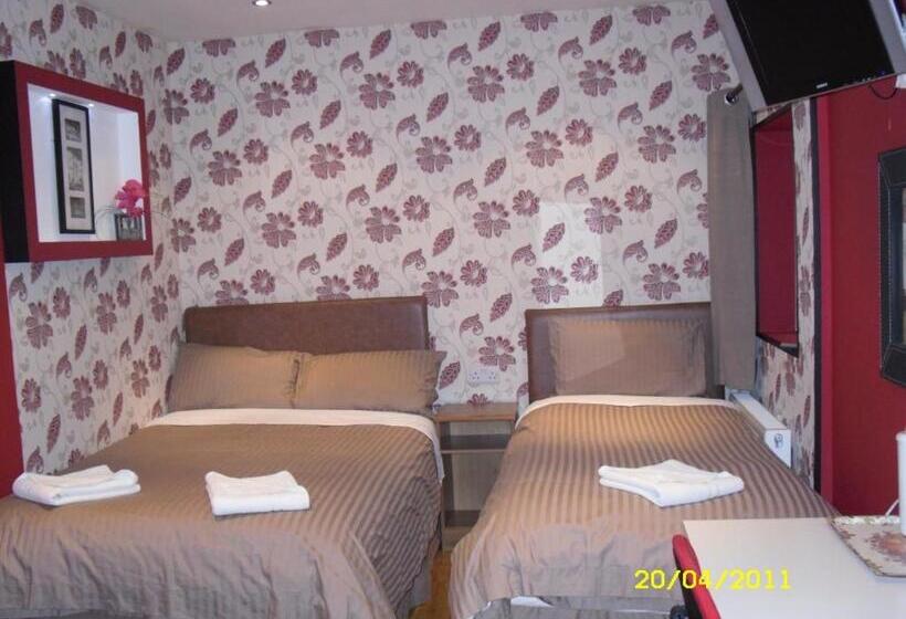 اتاق استاندارد سه نفره, Linden House