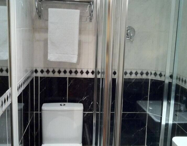 Семейный Номер, Linden House
