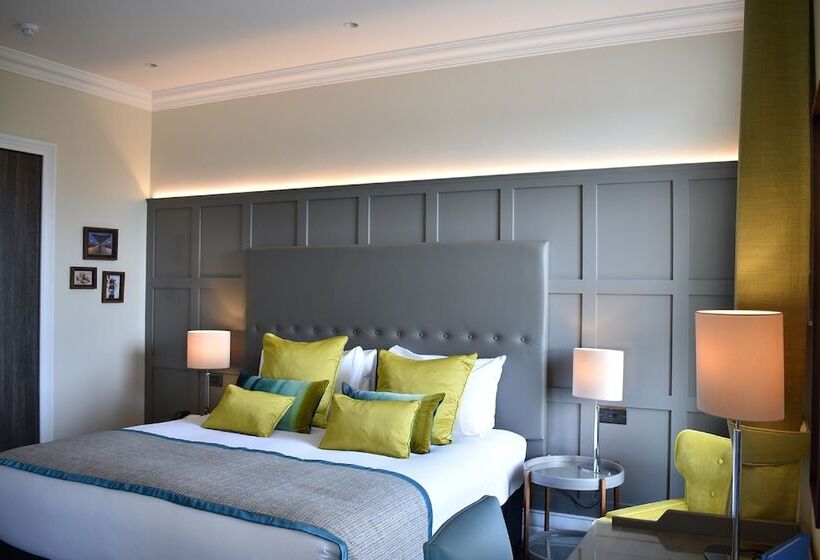 سوییت با چشم‌انداز دریا, The Hermitage Hotel   Oceana Collection