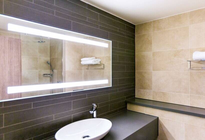 Семейный Номер, Mercure Dartford Brands Hatch Hotel & Spa