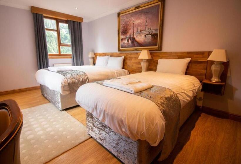 Семейный Номер, Westone Manor