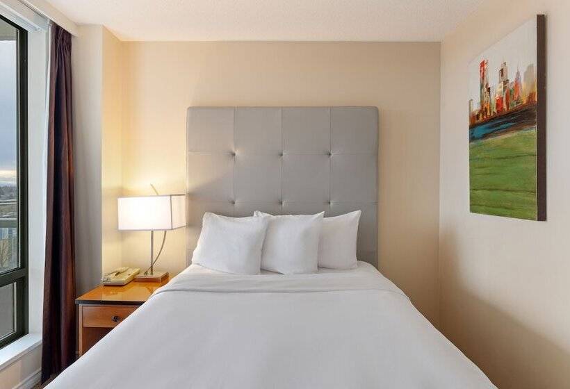 سوییت, Executive Hotel Vancouver Airport