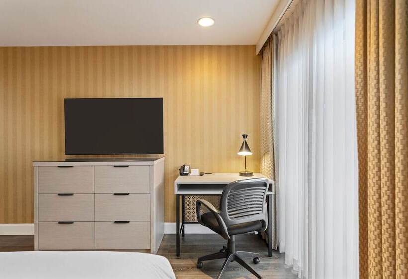 اتاق استاندارد, Executive Hotel Vancouver Airport
