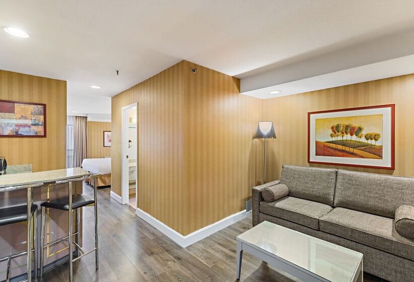 اتاق استاندارد, Executive Hotel Vancouver Airport