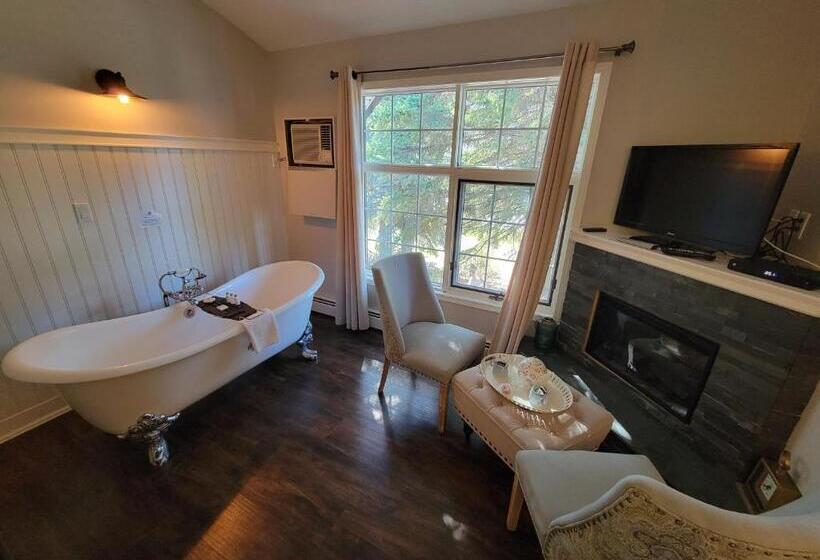 キングサイズベッドのスイートルーム, The Georgetown Inn