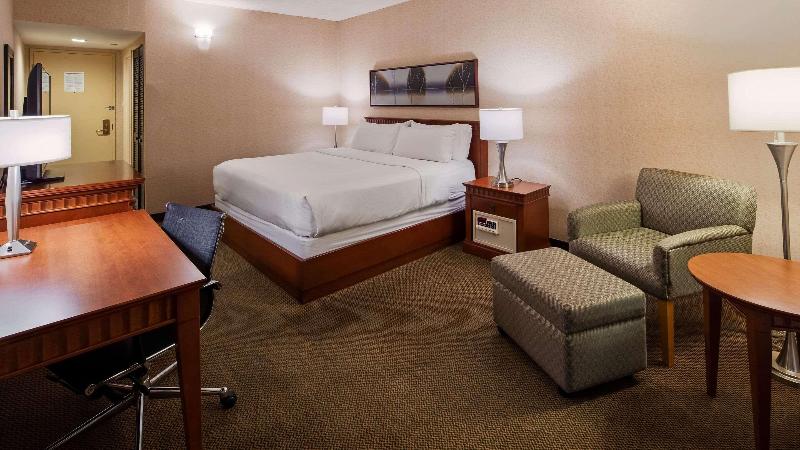 キングサイズベッドのスタンダードルーム, Radisson Hotel Montreal Airport