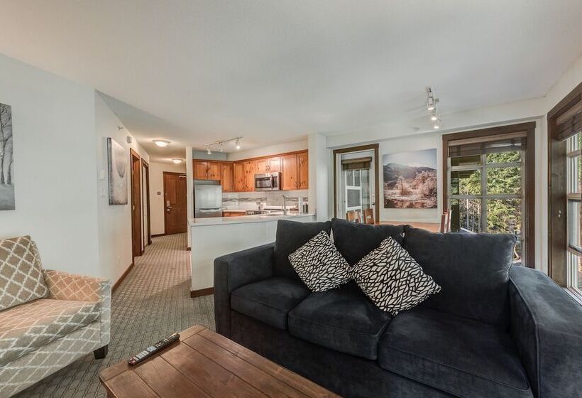 סוויטת 2 חדרי שינה, Blackcomb Springs Suites By Clique