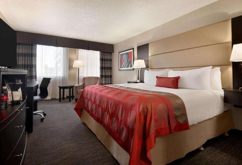 Номер бизнес-класса, Ramada Plaza By Wyndham Regina Downtown