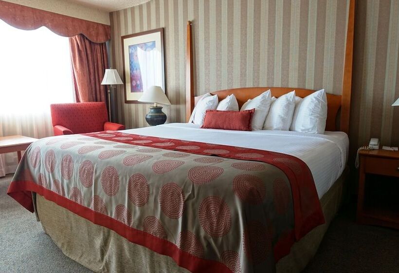 Номер бизнес-класса, Ramada Plaza By Wyndham Regina Downtown