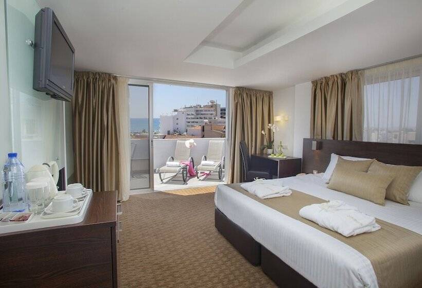 اتاق سوپریور سه تخته, Amorgos Boutique