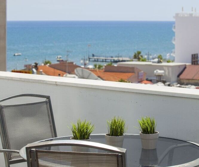 اتاق سوپریور, Amorgos Boutique