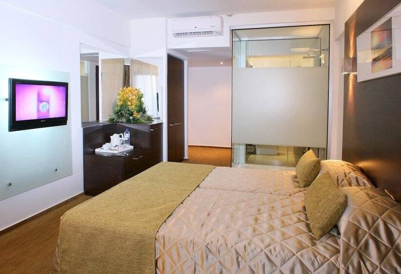 اتاق سوپریور سه تخته, Amorgos Boutique