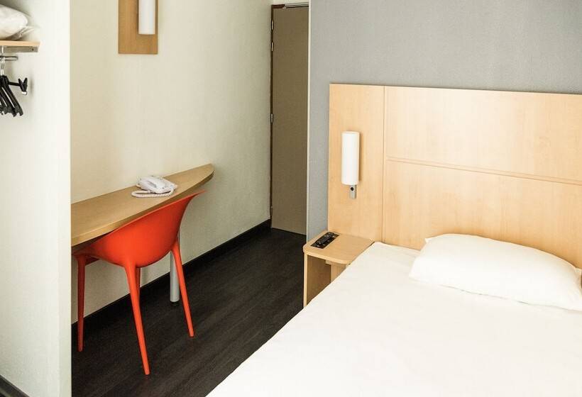 スタンダードルーム, Ibis Paris Gare Du Nord Chateaulandon 10eme