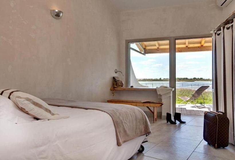 اتاق استاندارد با تخت بزرگ برای معلولان, Lodge Sainte Helene Adult Only
