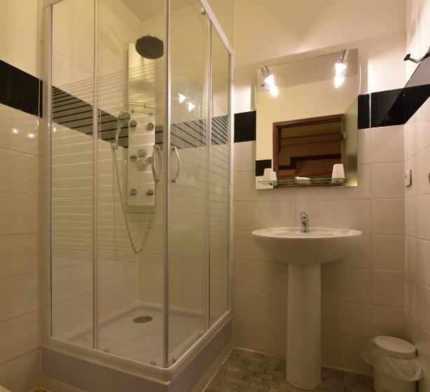 اتاق استاندارد, Logis Hôtel Saint Jacques