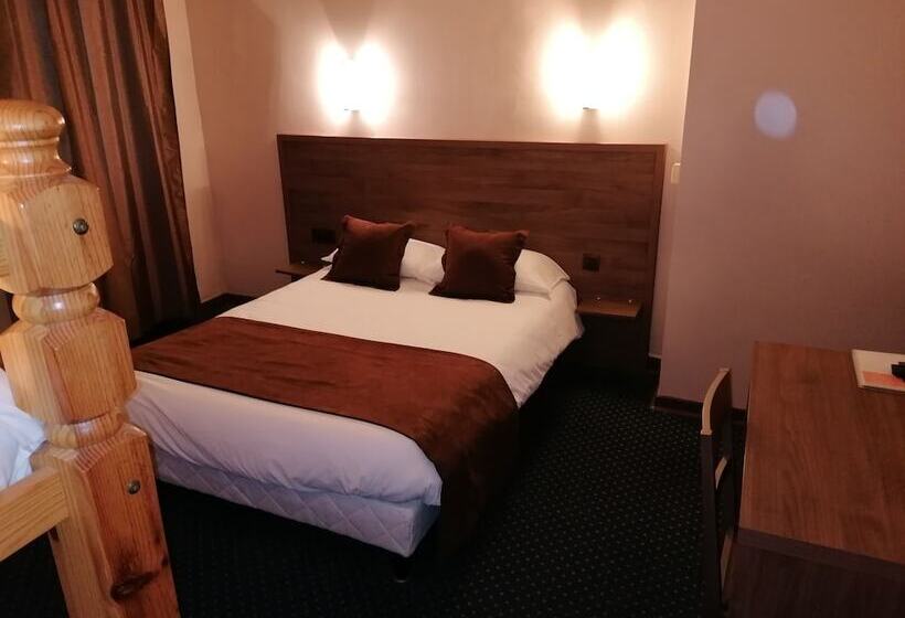 اتاق استاندارد سه نفره, Logis Hôtel Saint Jacques
