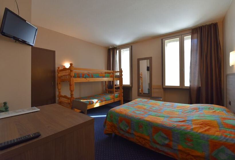اتاق استاندارد سه نفره, Logis Hôtel Saint Jacques