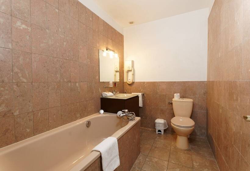Семейный Номер, Hostel Toulouse Wilson