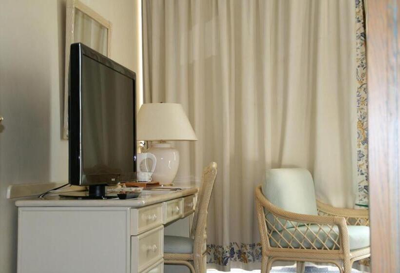 اتاق استاندارد یک نفره, Célestins Spa Thermal & Hôtel By Vy Resort