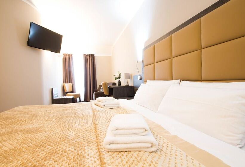 اتاق استاندارد سه نفره, Delta Am Potsdamer Platz