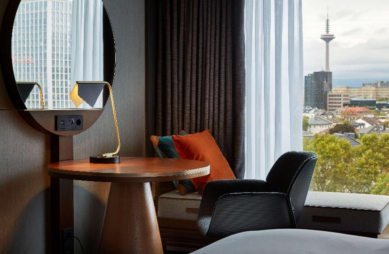 اتاق استاندارد, Hilton Frankfurt City Centre