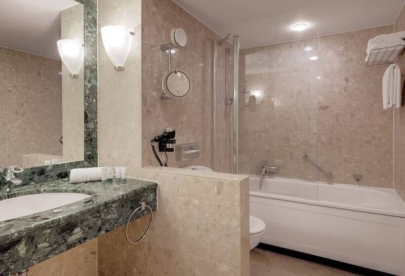 高级套房, Bilderberg Bellevue Hotel Dresden