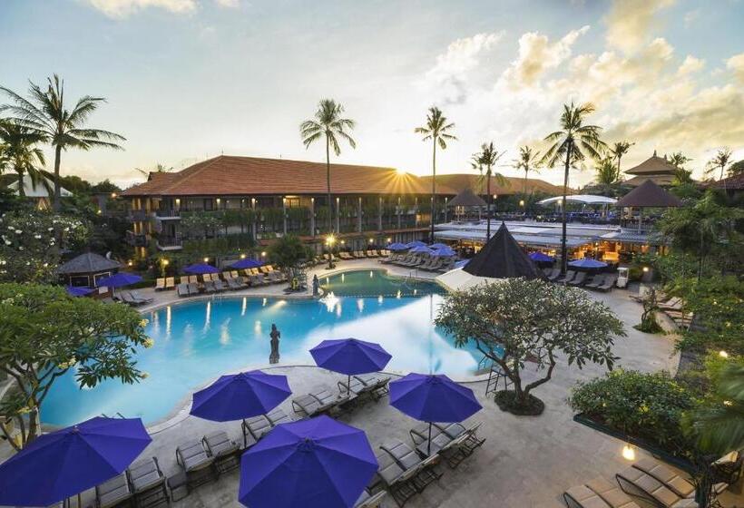 اتاق لوکس با چشم‌انداز استخر, Bali Dynasty Resort